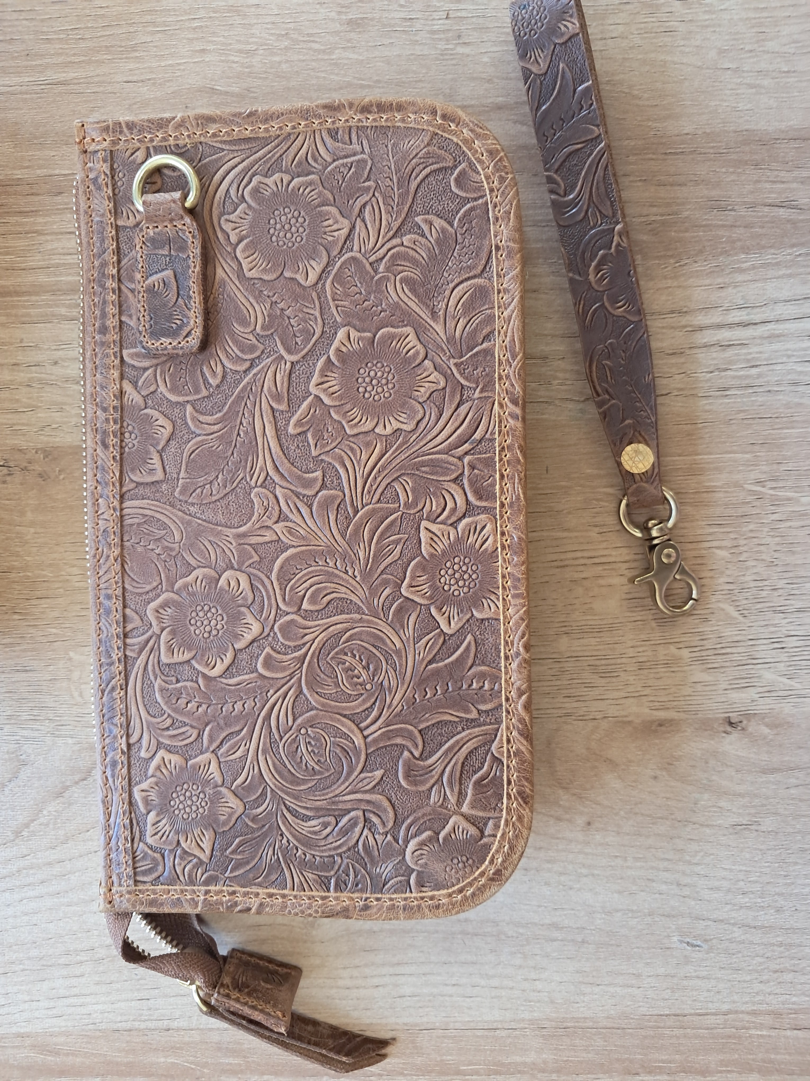Flower clutch